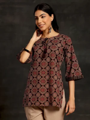 Black Printed Cotton Short Straight Kurti